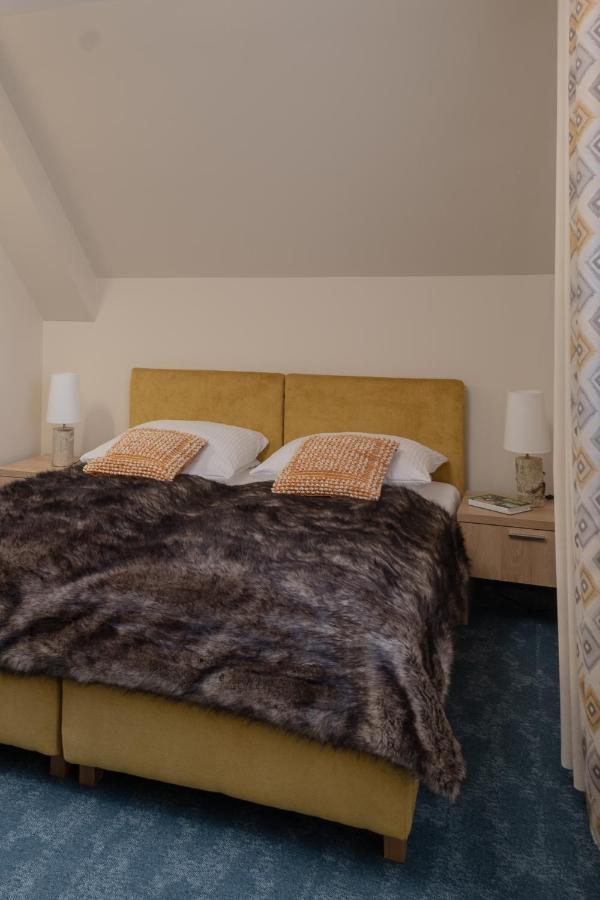 Highland Warmia - *